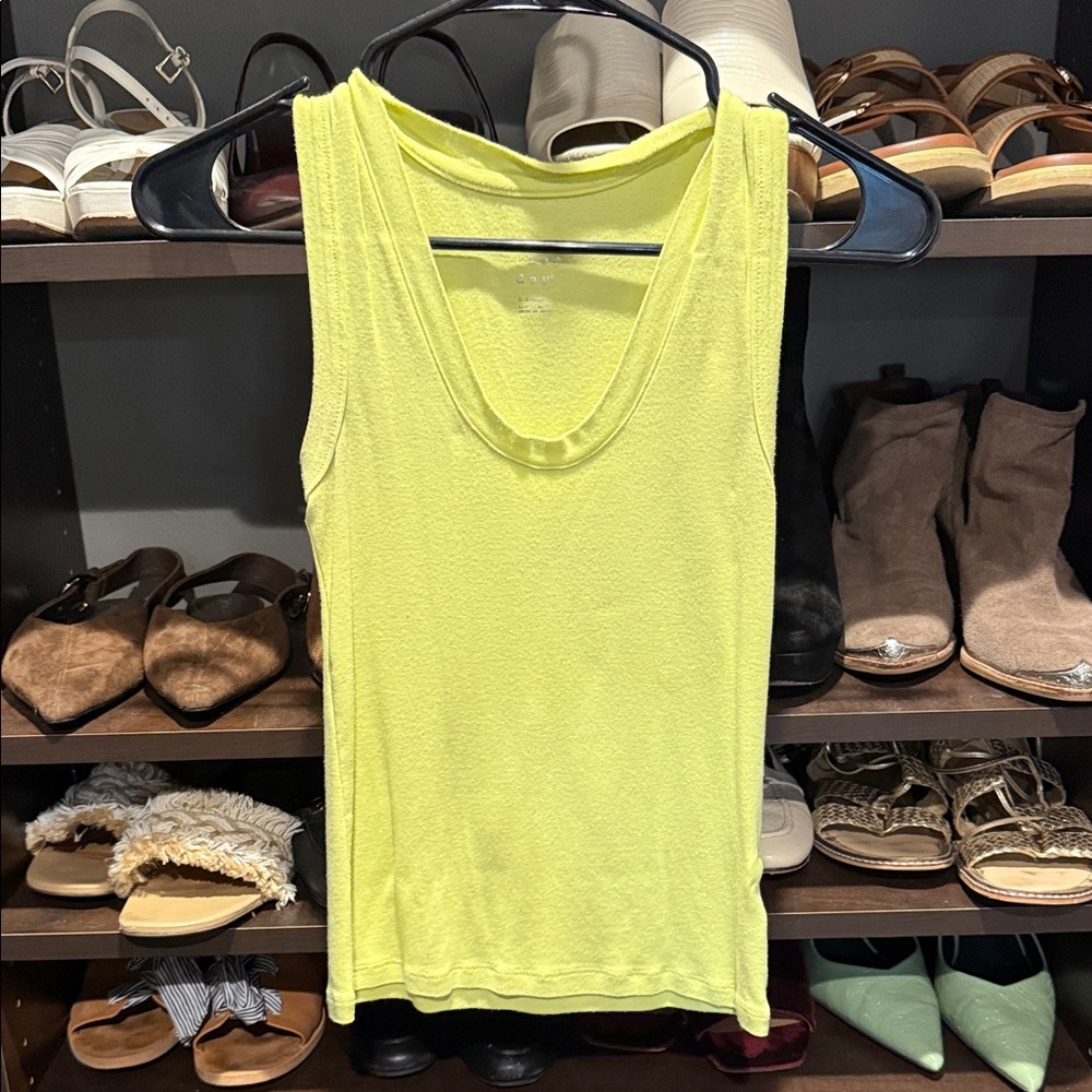 Women's Yellow Sleeveless tank Top